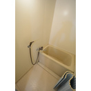 バス・シャワールーム　シンプルで機能的なユニットバスです