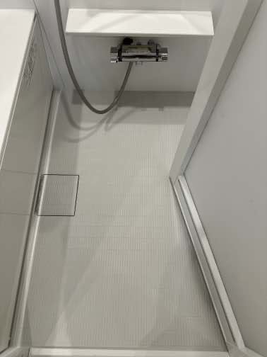 バス・シャワールーム　シンプルで使いやすいシャワールームです