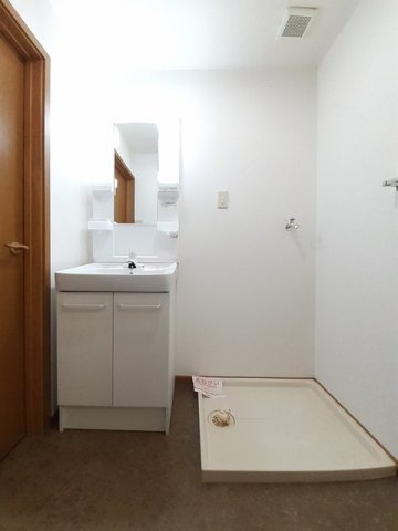 洗面設備　忙しい朝には欠かせない洗面所です