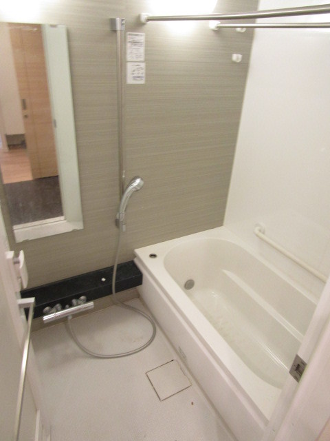 バス・シャワールーム　★追焚・暖房乾燥機付きバス★