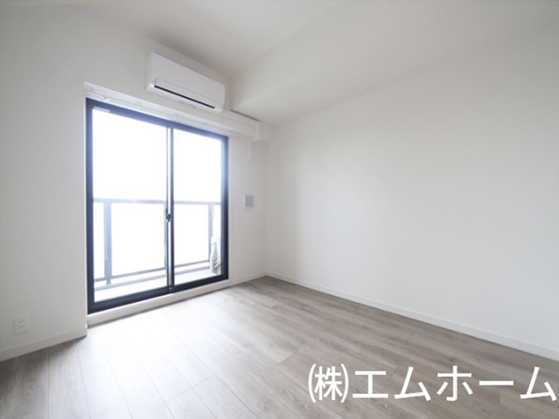 居室・リビング　洋室7.0帖　エアコン完備