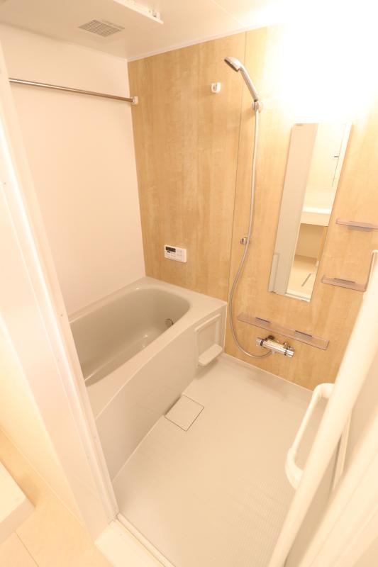 バス・シャワールーム　追い焚き、浴室乾燥機付きバス