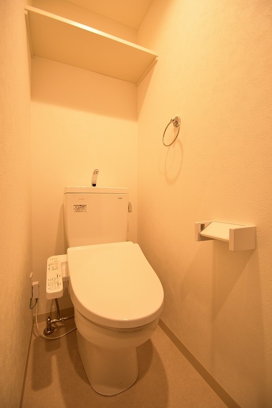 トイレ　お問合せはシティホーム海田センター　082-821-2227