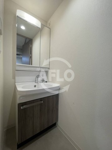 洗面設備　プレサンス海老江ジャルダン　独立洗面台