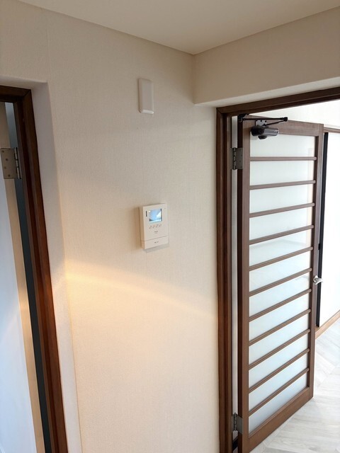 その他設備　カラーＴＶドアホンを新設いたしました♪