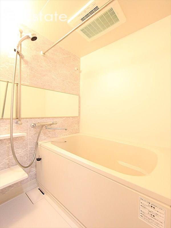 バス・シャワールーム　バスルーム