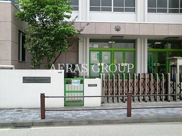 小学校　港区立東町小学校（小学校）まで388m