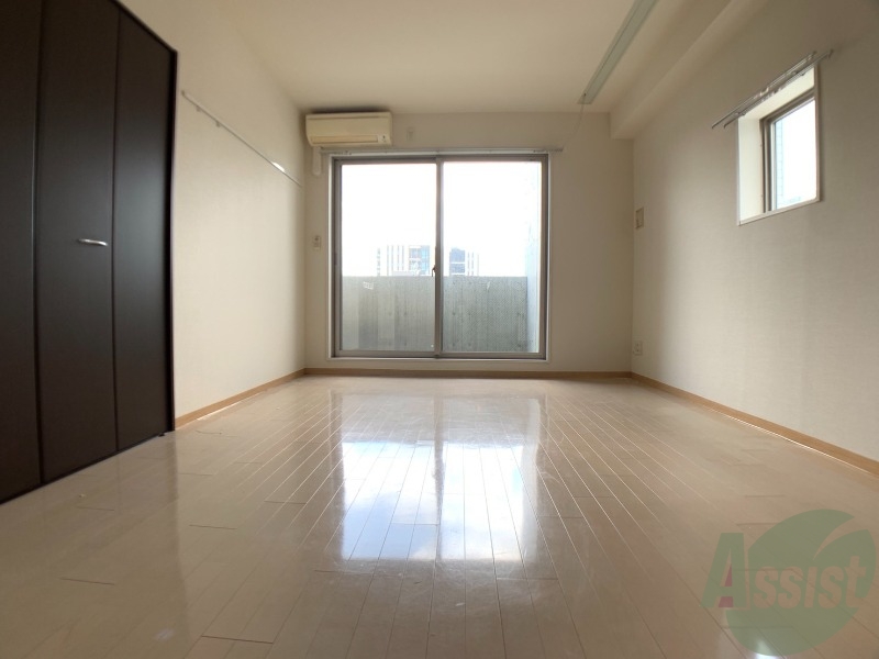 居室・リビング　９．１帖の洋室です。生活のメインとなる部屋ですね。