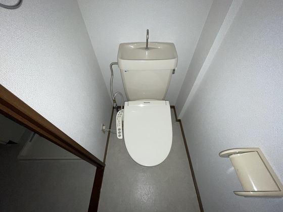 トイレ　※別部屋の写真です