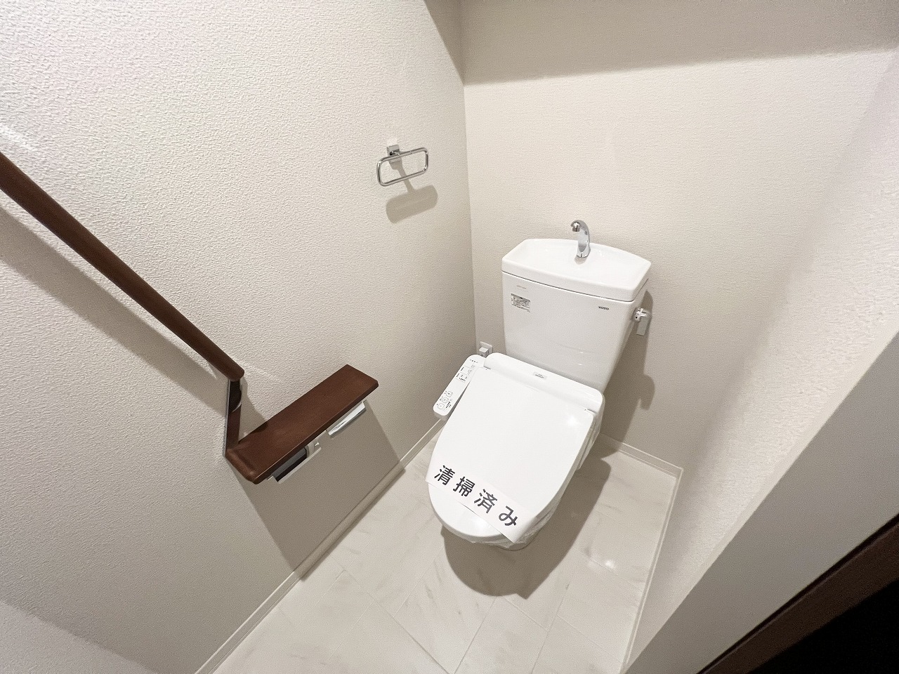 トイレ　※反転タイプ2階の写真です