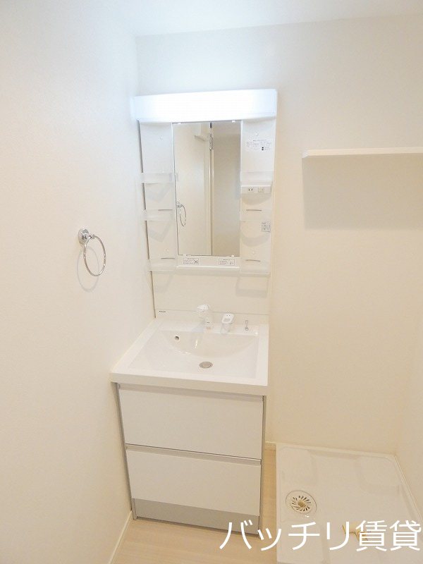 洗面設備　同型タイプの為、現状を優先致します。