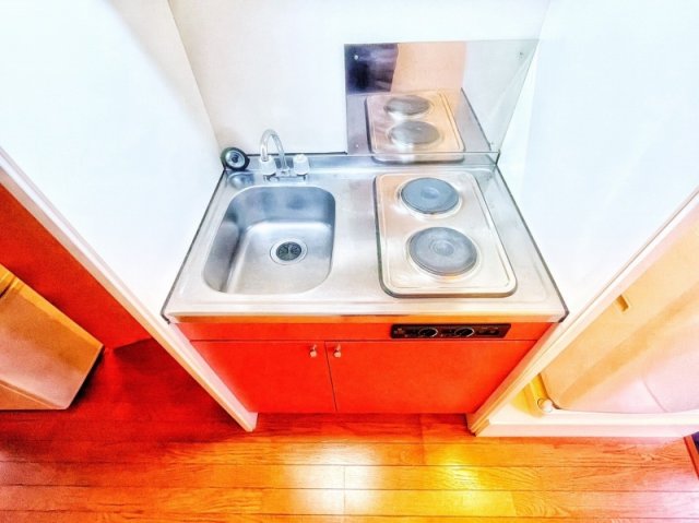 キッチン　コンロは2口コンロです。