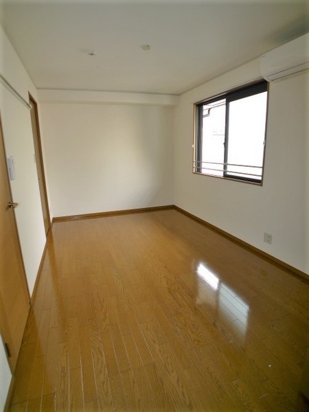 居室・リビング　★２階北側洋室★