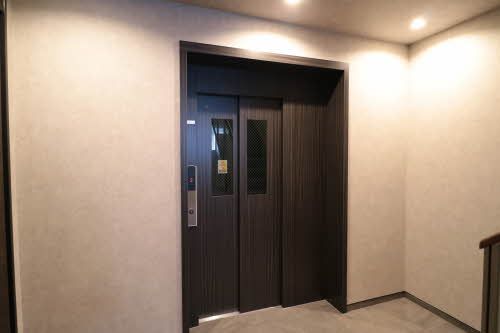 建物外観　エレベーター