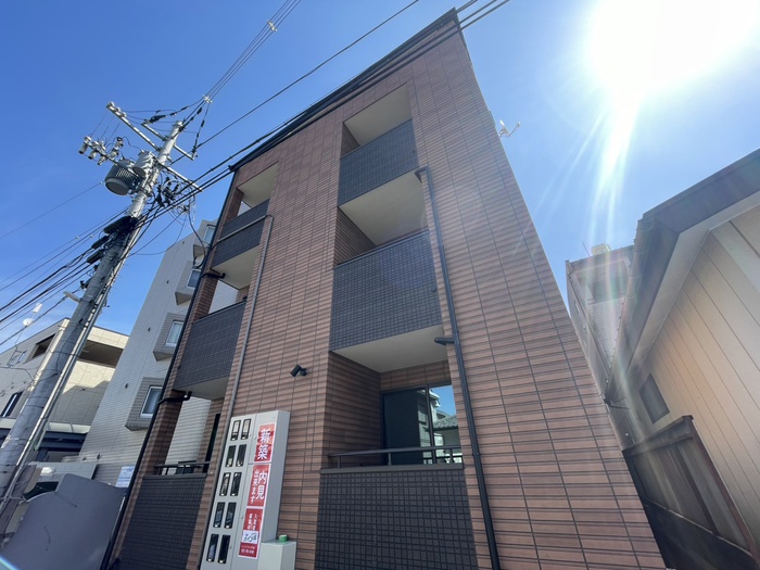 建物外観　建築中