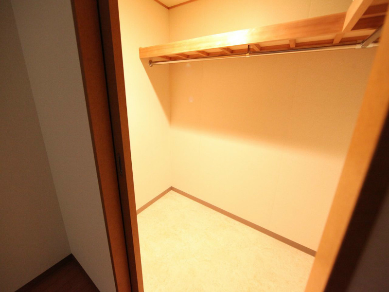 収納　ウォークインクローゼット付（収納充実してます）