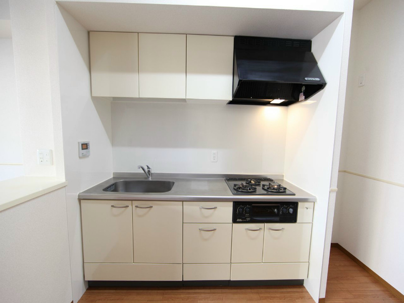 キッチン　システムキッチン（ガス3口・グリル付）