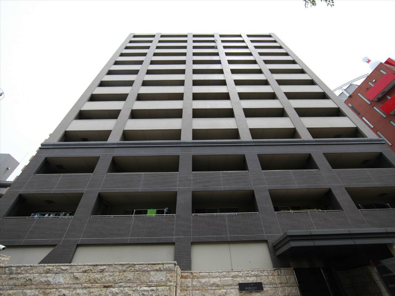 建物外観　外観　オートロック　宅配ＢＯＸ　防犯カメラ　コンシェルジュ付