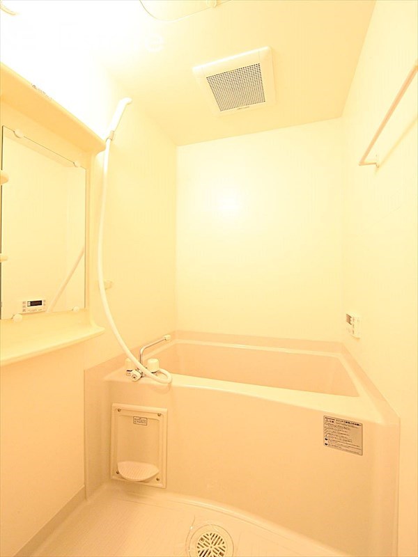 バス・シャワールーム　バスルーム