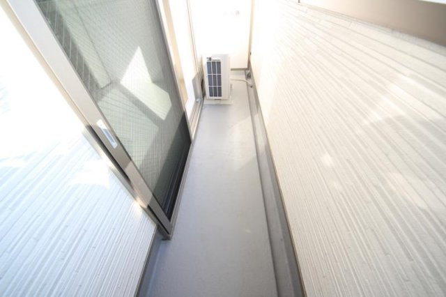 バルコニー　お洗濯にも便利なバルコニー付き