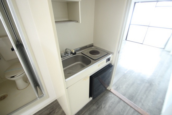 キッチン　※別部屋の写真です