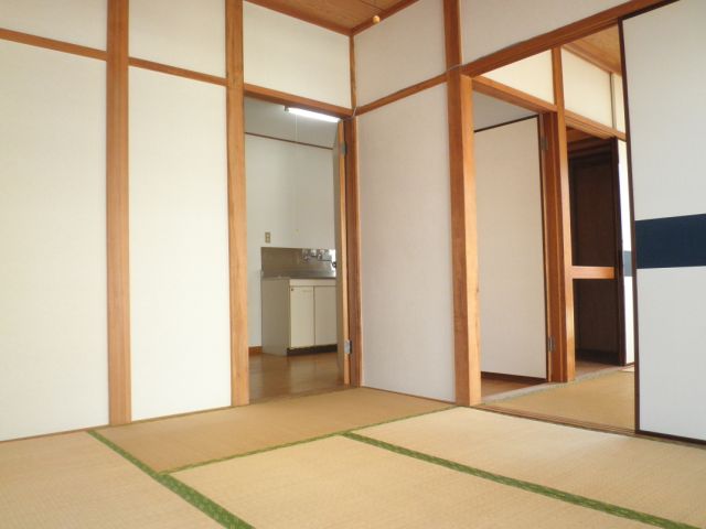 居室・リビング　洋間