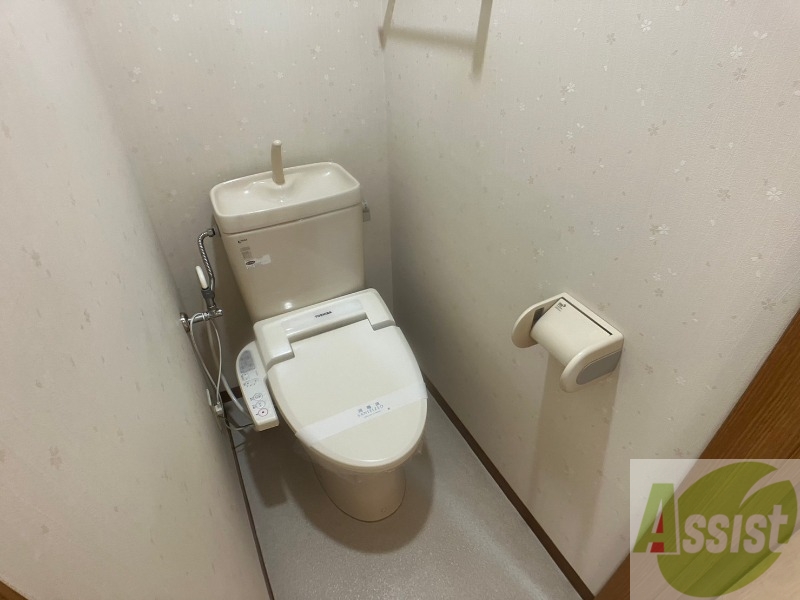 トイレ　シャワートイレになっているので快適です！