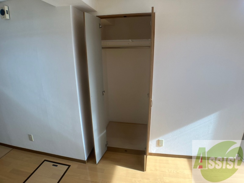 収納　クローゼットがありました。お洋服や荷物はここへ