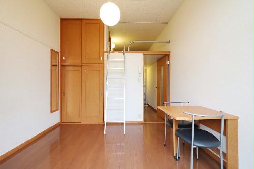 居室・リビング　当社人気のロフトタイプ！開放的なお部屋が好きな人へ