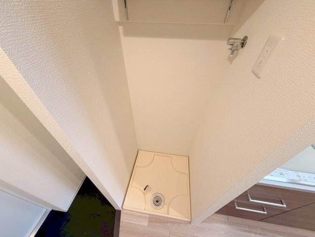 その他設備　嬉しい室内洗濯機置場。これで洗濯機も長持ちしますね。