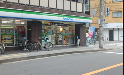 コンビニ　ファミリーマート 諏訪一丁目店（コンビニ）まで394m
