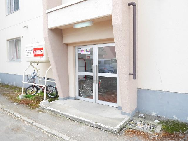 エントランス　エントランス