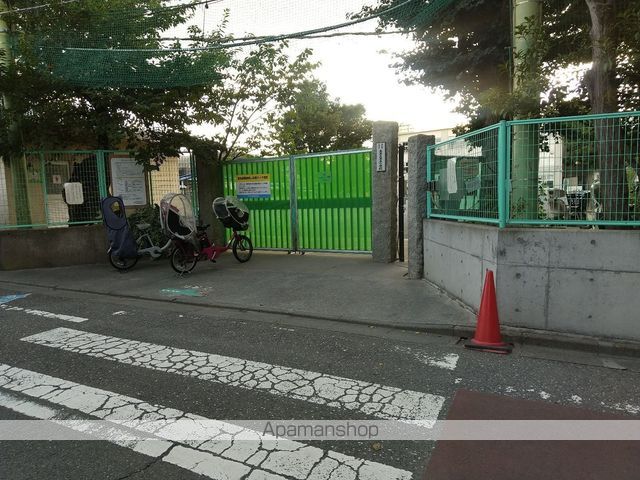小学校　高井戸第三小学校（小学校）まで576m
