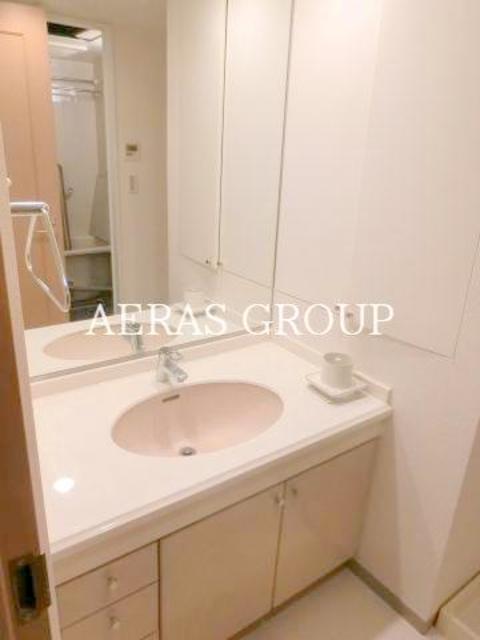 洗面設備　洗面所　内装中