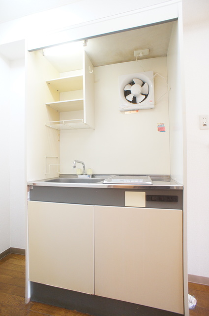 キッチン　火を使わず安心でお掃除も簡単なＩＨコンロ１口付です♪