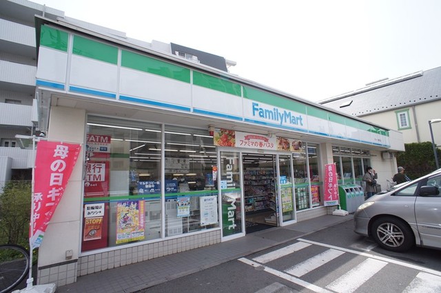 コンビニ　ファミリーマートまるいし希望丘店（コンビニ）まで578m