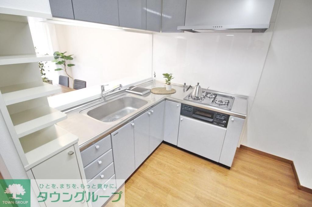 キッチン　同タイプの別部屋参考写真です！