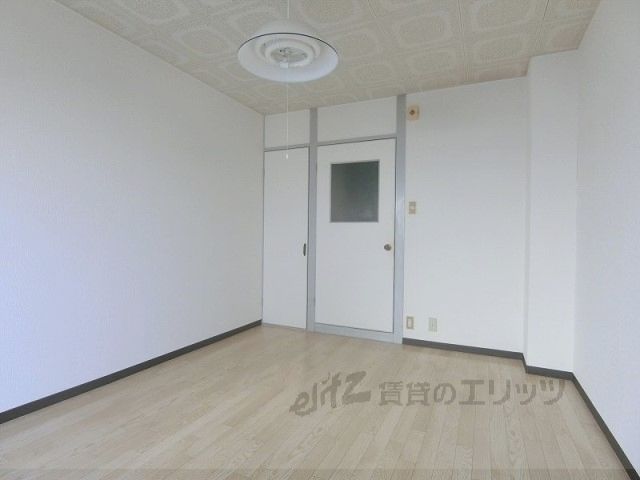 居室・リビング　洋室