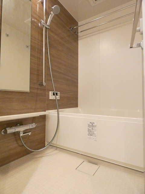 バス・シャワールーム　バス※別部屋参考写真