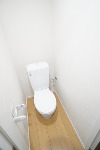 トイレ　※同物件・同タイプの写真です。