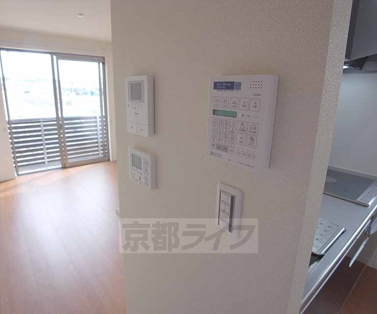 セキュリティ　モニター付きのインターホンです。