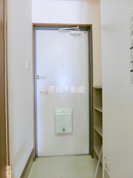 玄関　写真は別のお部屋のイメージです。現況優先