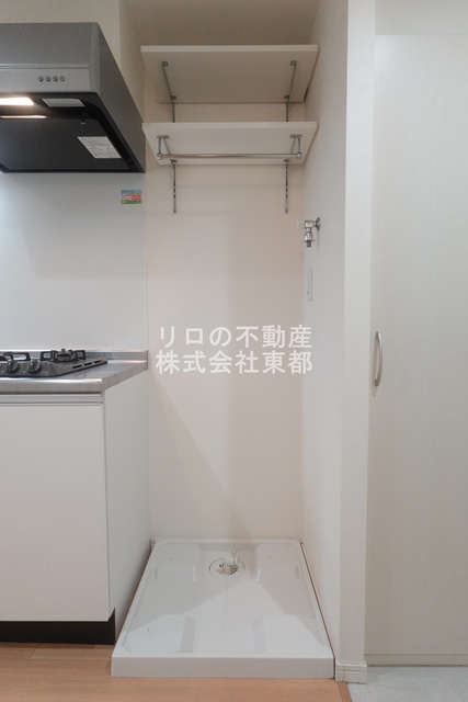 その他　上部収納棚あり！室内洗濯機置き場です♪