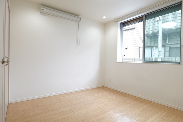 居室・リビング　明るい雰囲気で暮らしやすい！優しい質感の室内がオススメ☆