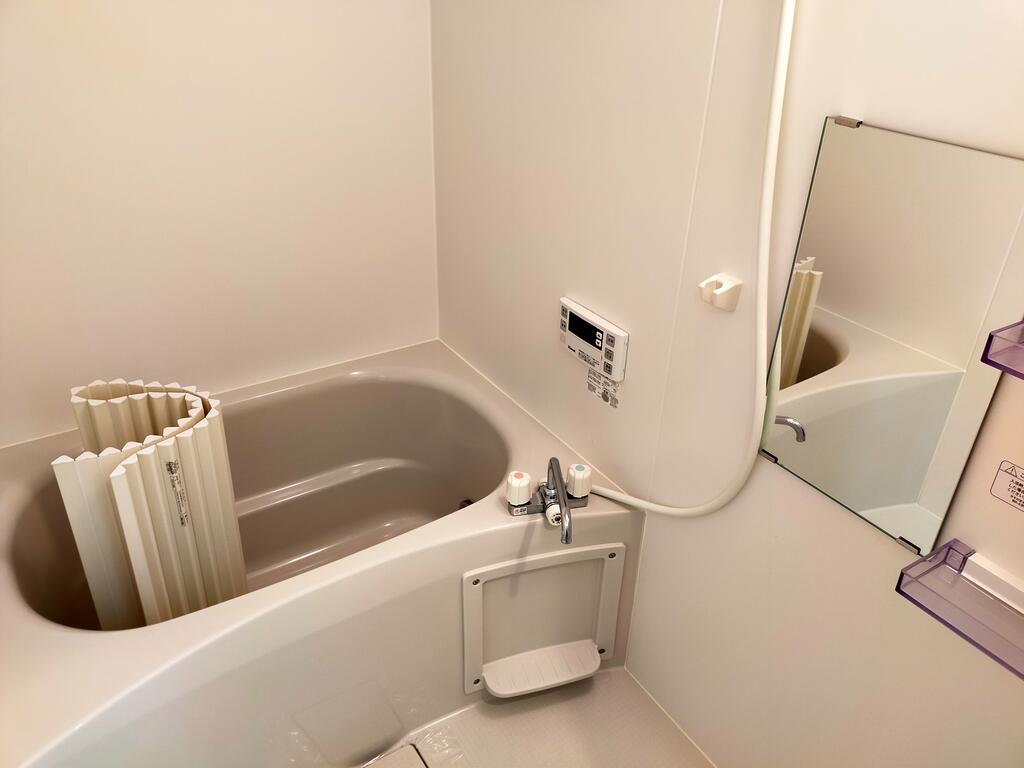 バス・シャワールーム　追い焚き機能付きのお風呂♪