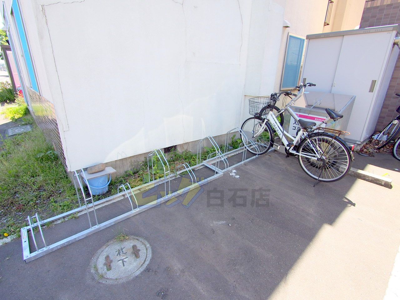 その他　敷地内に専用駐輪場付きです♪