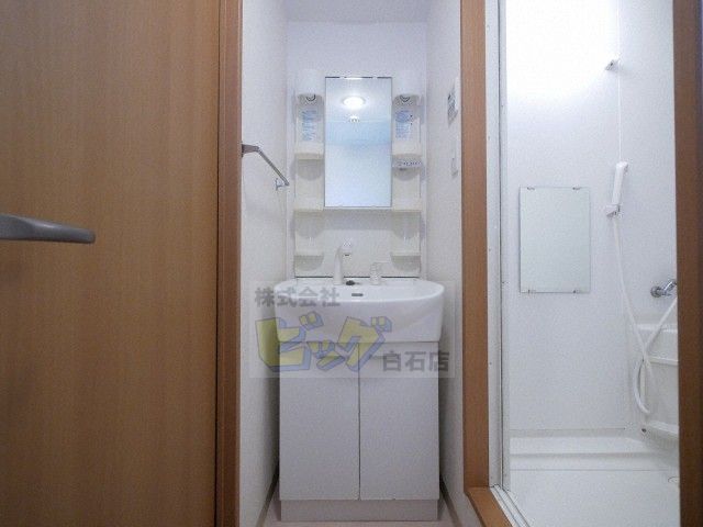 洗面設備　シャンプードレッサー完備♪