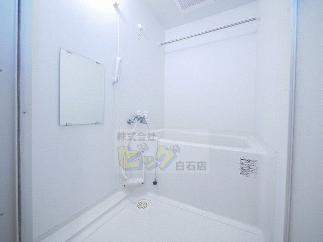 バス・シャワールーム　広々タイプのお風呂です♪