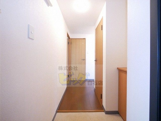 玄関　広々とした玄関です♪