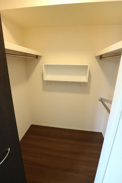 収納　ウォークインクローゼット